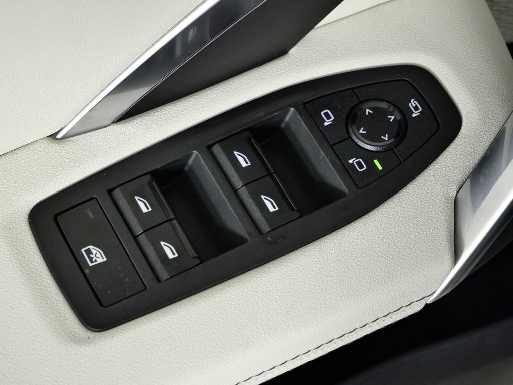 Thumbnail: 2026 BMW X1 - 40