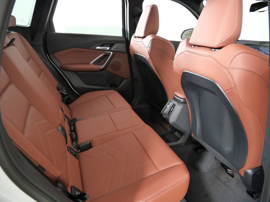 Thumbnail: 2026 BMW X1 - 11
