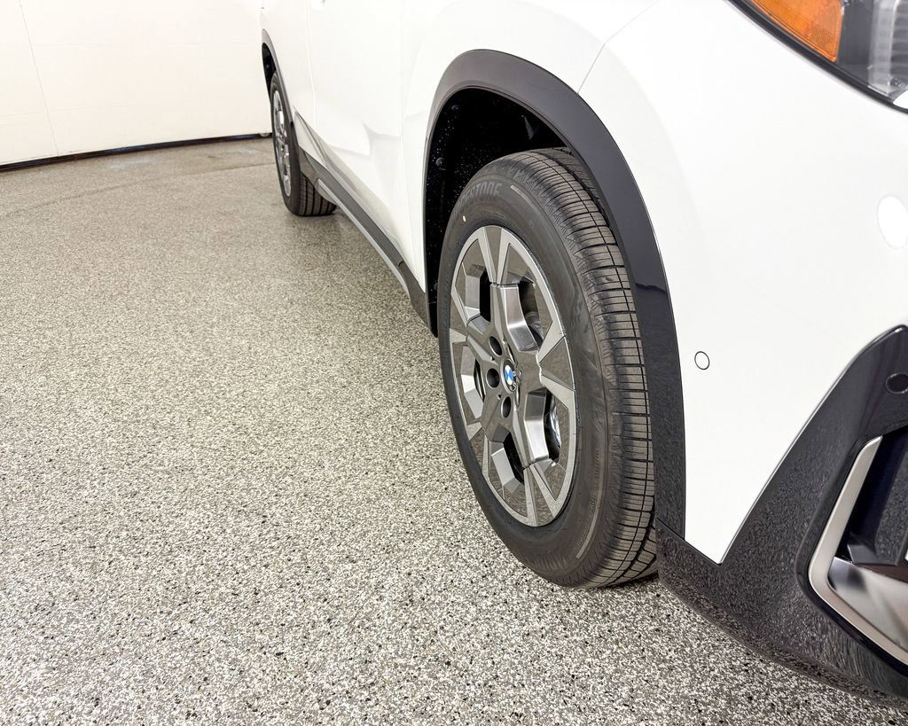 Thumbnail: 2025 BMW X1 - 8