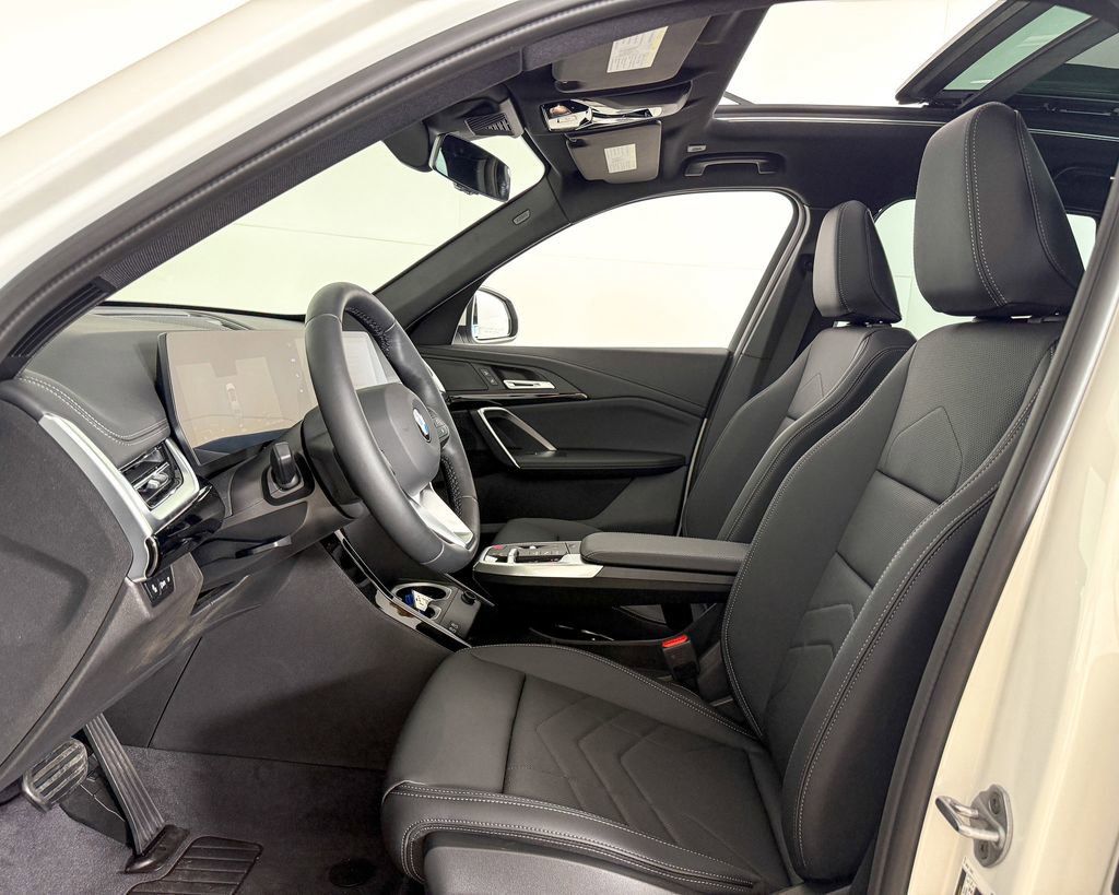 Thumbnail: 2025 BMW X1 - 34