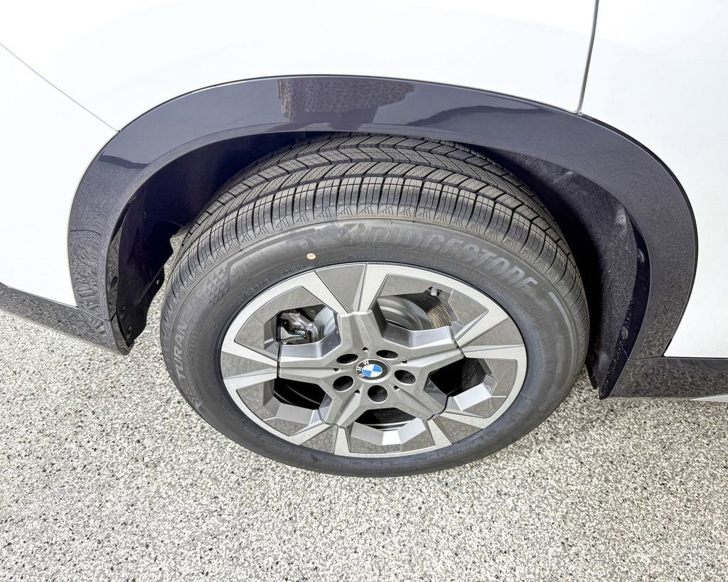 Thumbnail: 2025 BMW X1 - 24