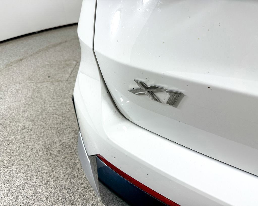 Thumbnail: 2025 BMW X1 - 21
