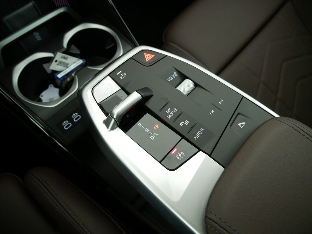 Thumbnail: 2025 BMW X1 - 13