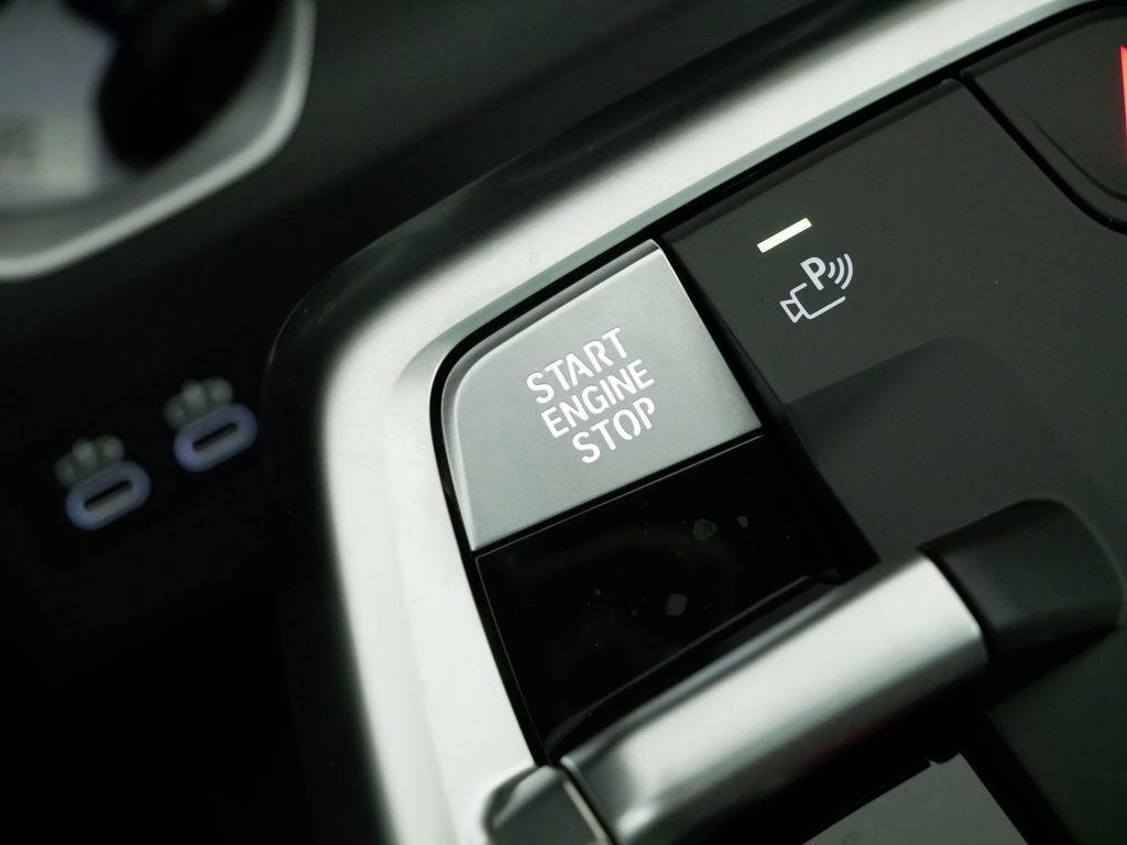 Thumbnail: 2025 BMW X1 - 16