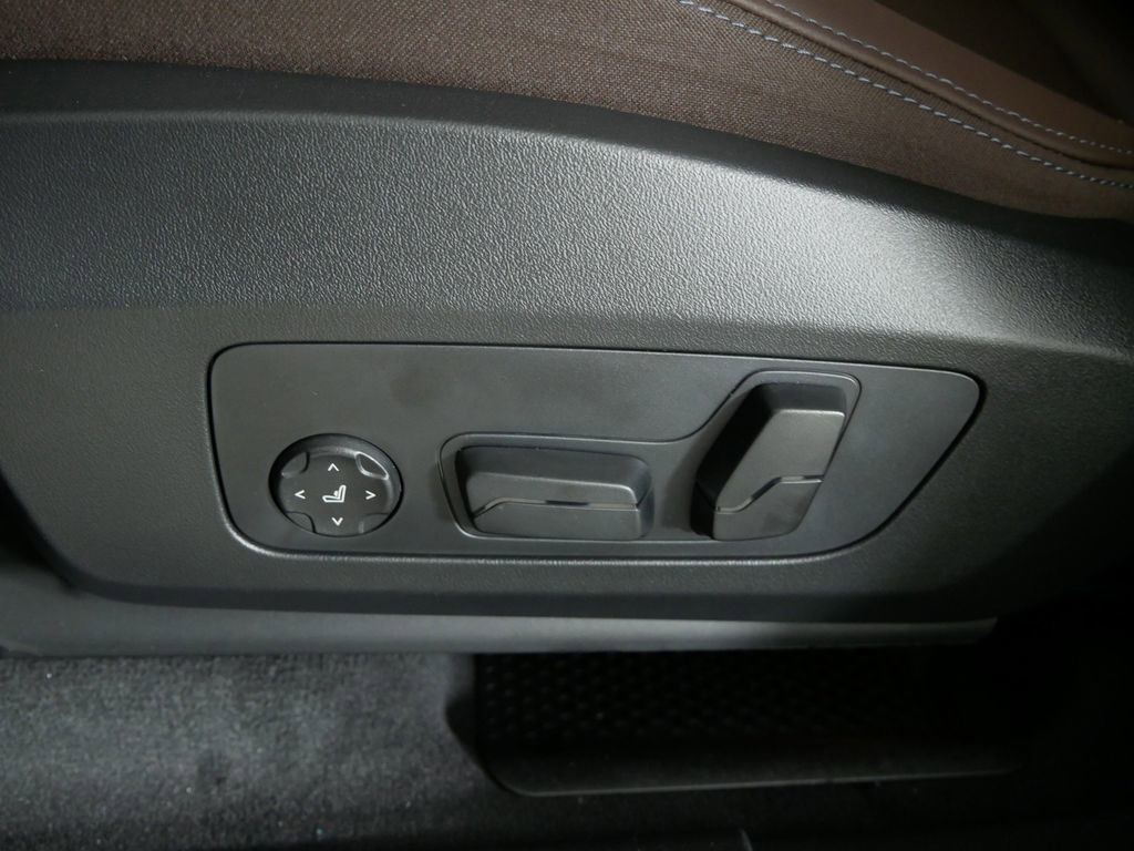 Thumbnail: 2025 BMW X1 - 37