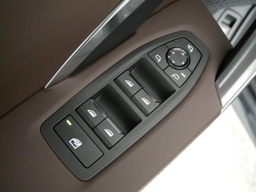 Thumbnail: 2025 BMW X1 - 34