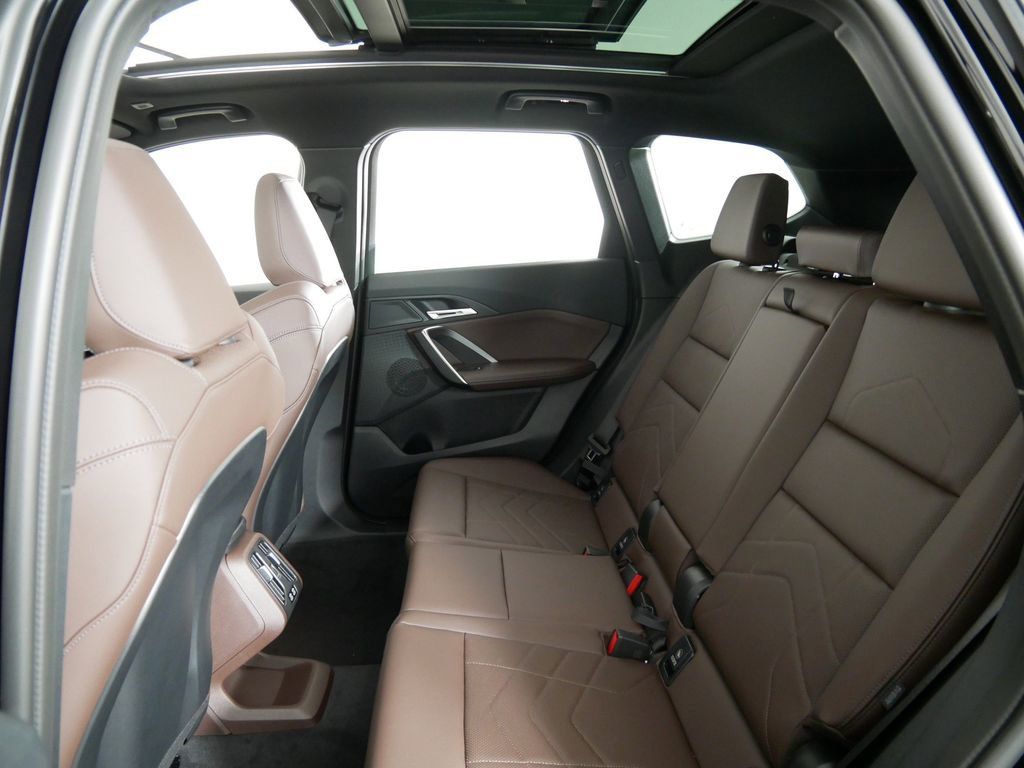 Thumbnail: 2025 BMW X1 - 31