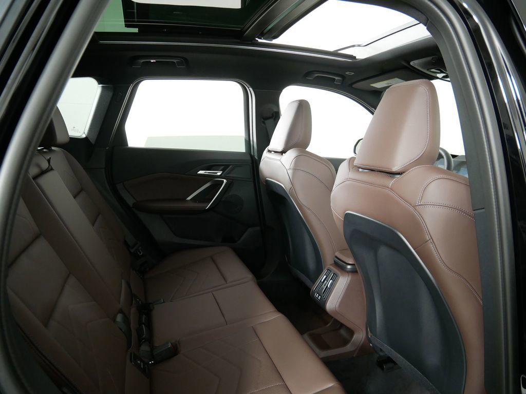 Thumbnail: 2025 BMW X1 - 11