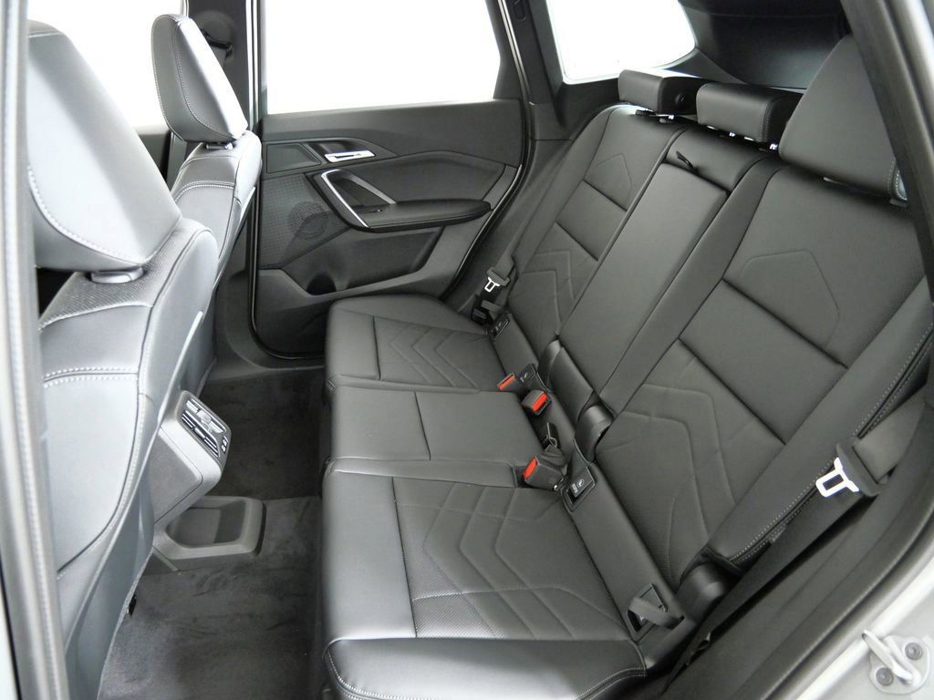 Thumbnail: 2026 BMW X1 - 32