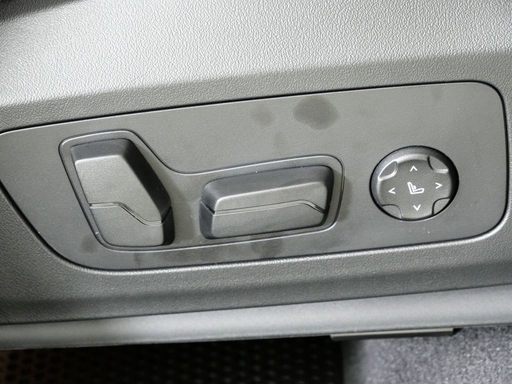 Thumbnail: 2026 BMW X1 - 28