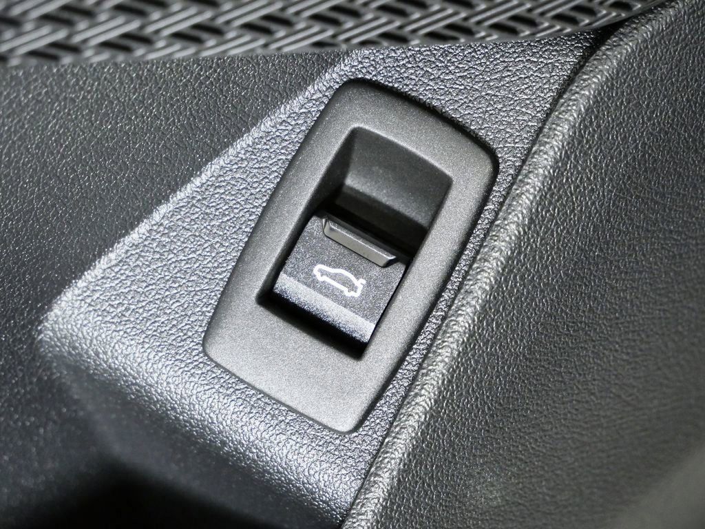 Thumbnail: 2026 BMW X1 - 40