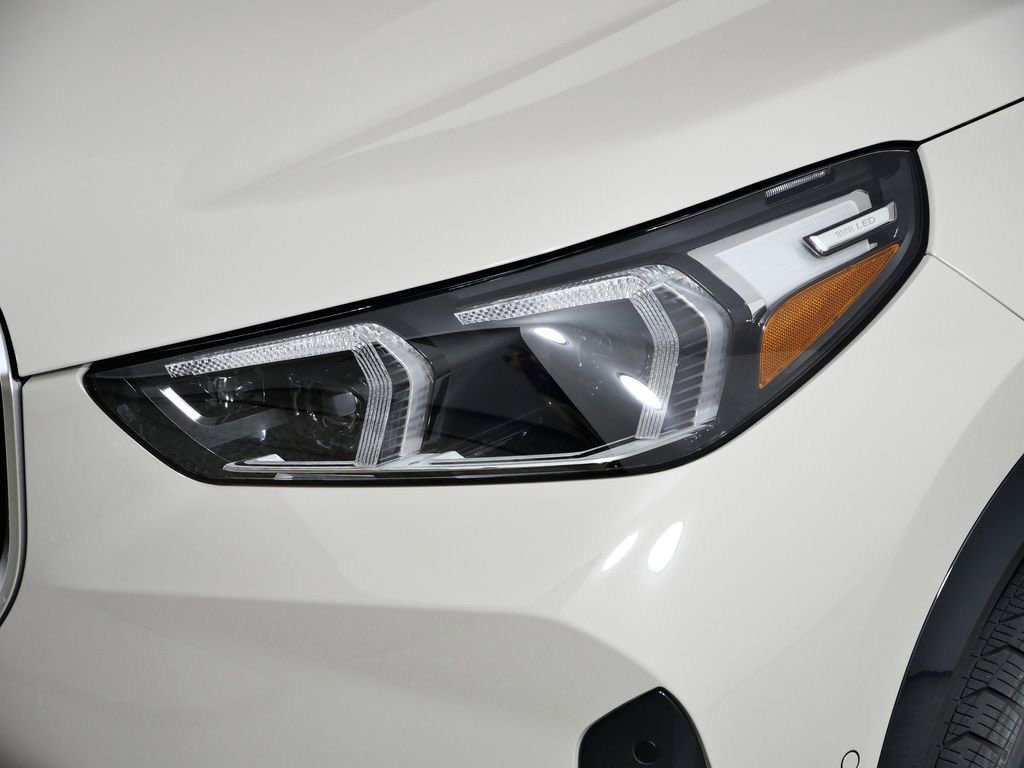 Thumbnail: 2026 BMW X1 - 15