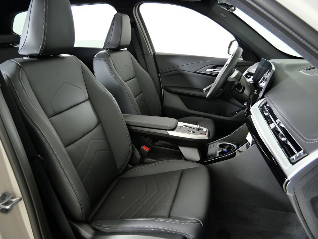 Thumbnail: 2026 BMW X1 - 10