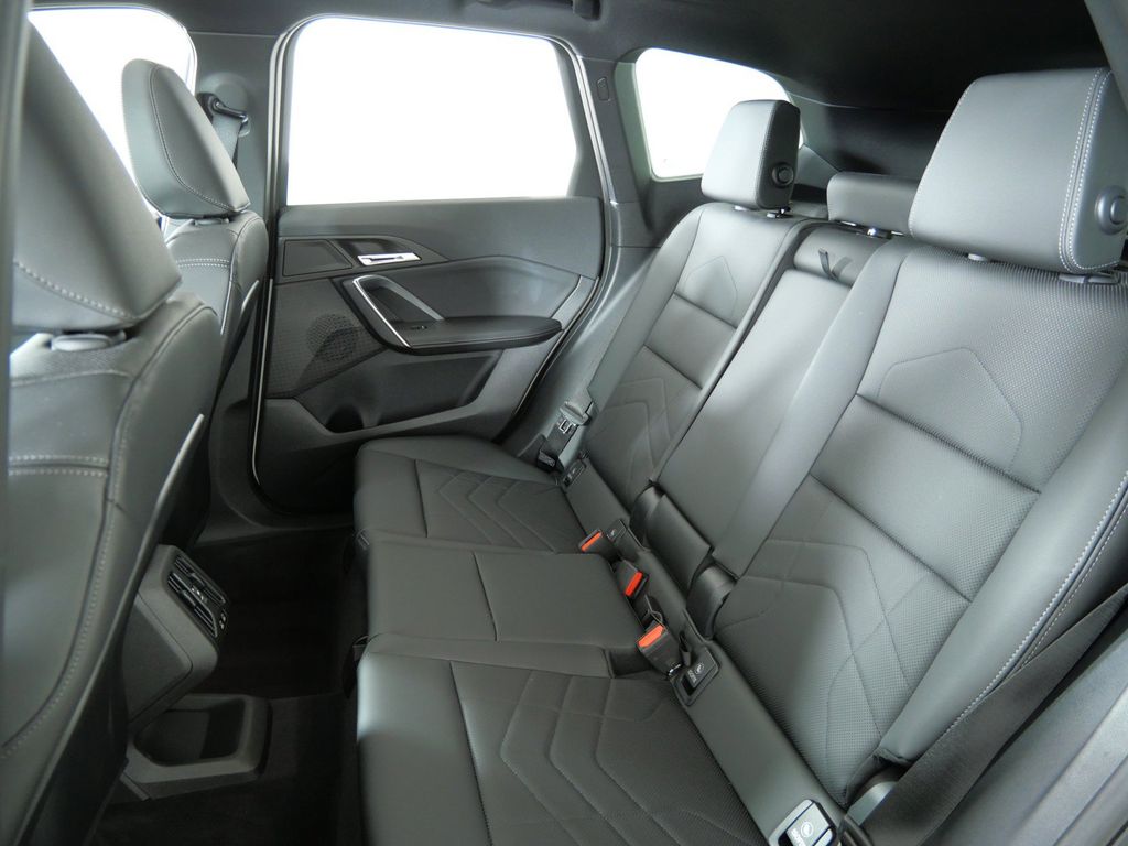 Thumbnail: 2026 BMW X1 - 31
