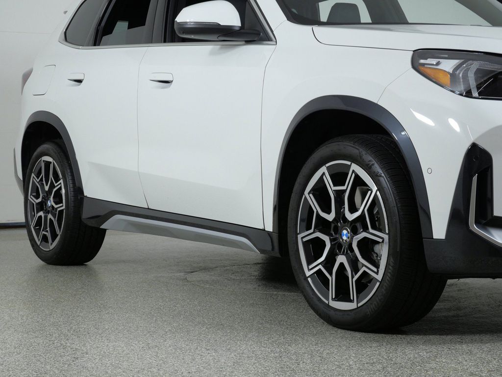 Thumbnail: 2026 BMW X1 - 8