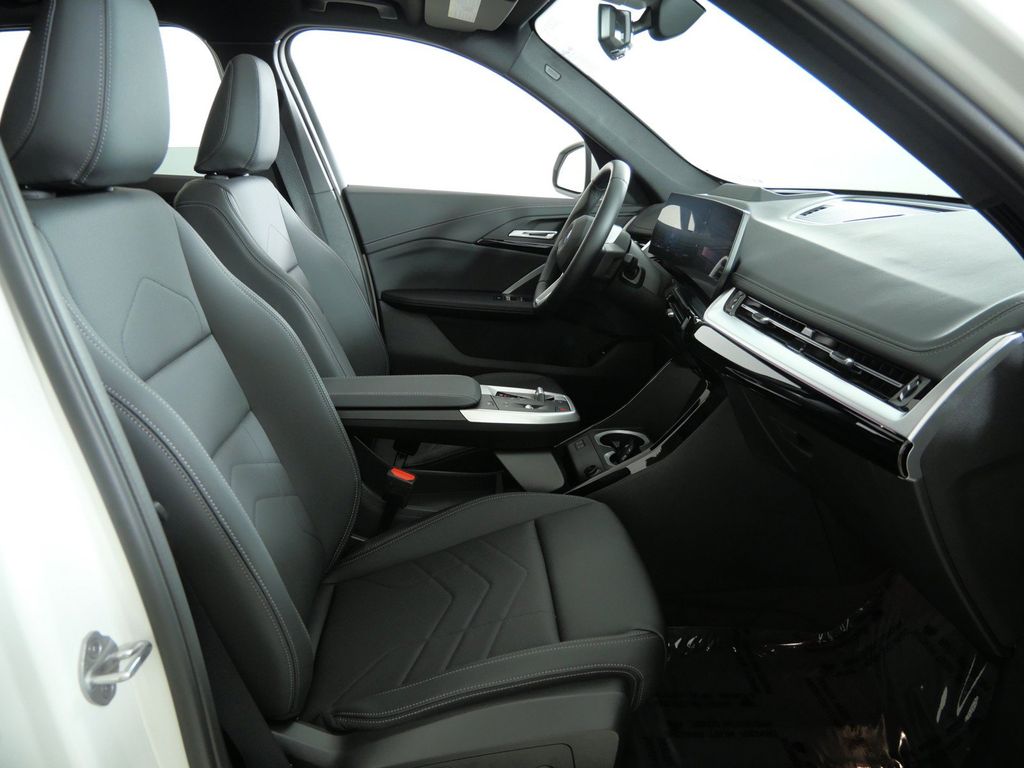 Thumbnail: 2026 BMW X1 - 9