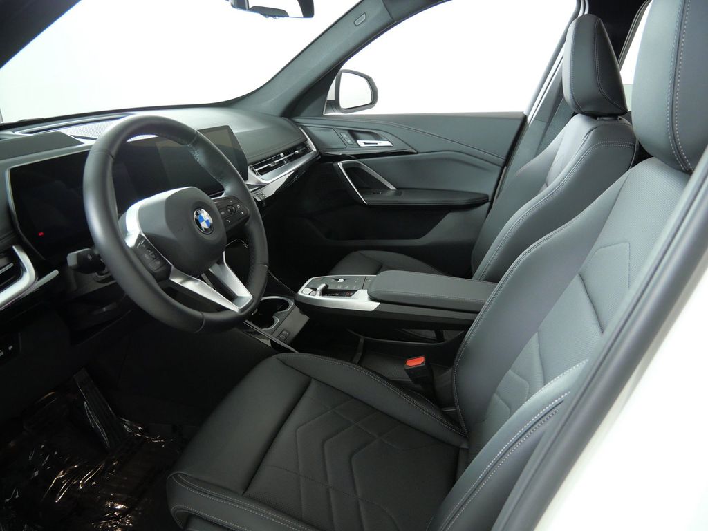 Thumbnail: 2026 BMW X1 - 10