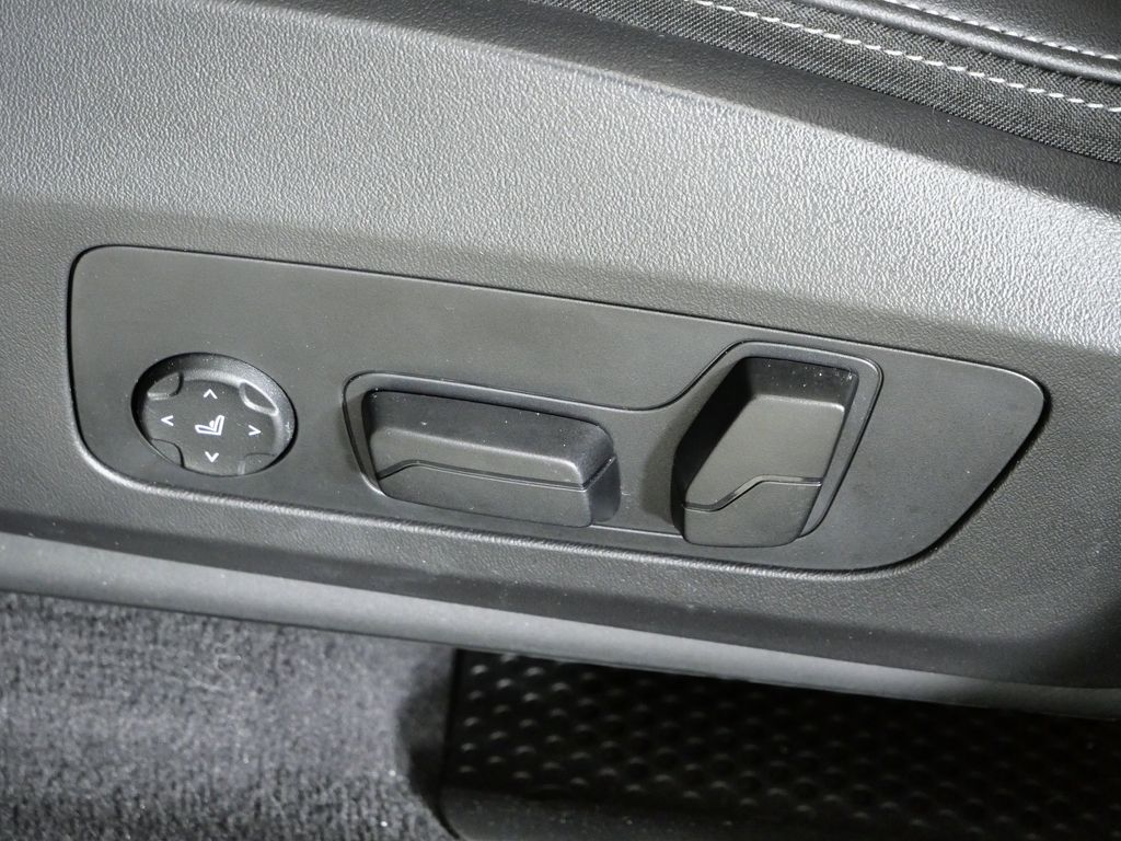 Thumbnail: 2025 BMW X1 - 42