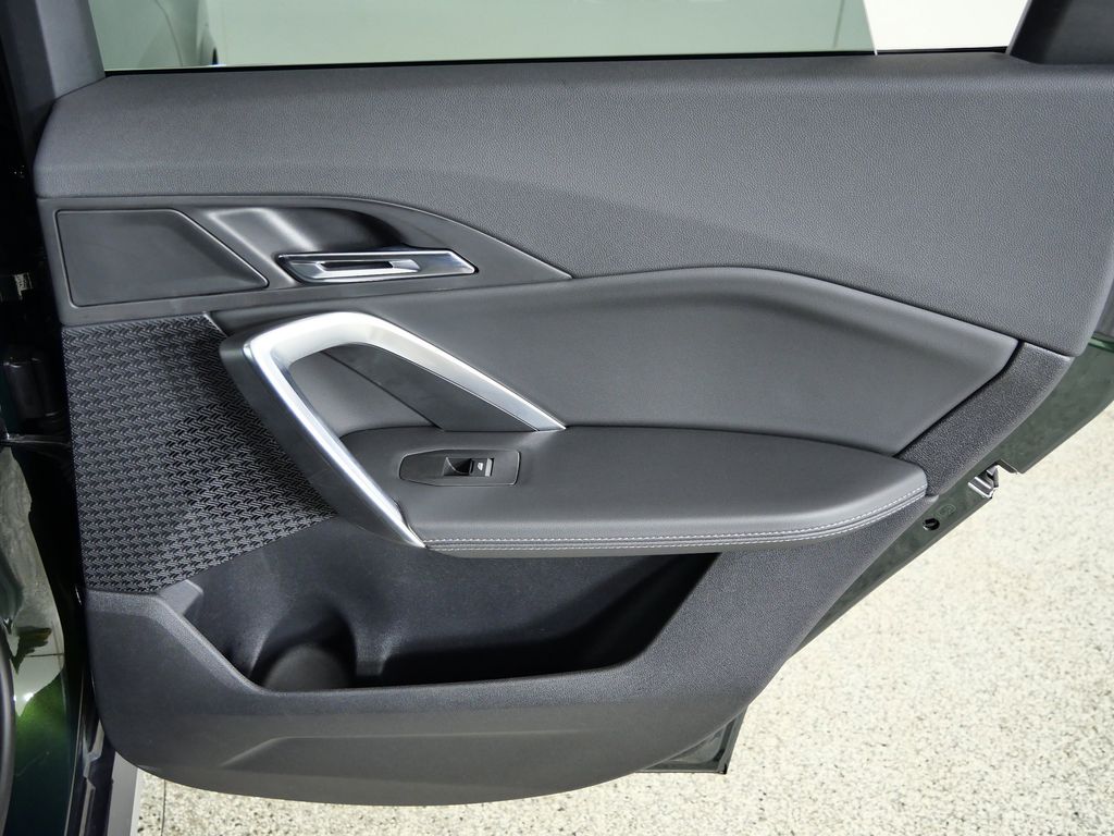 Thumbnail: 2025 BMW X1 - 31