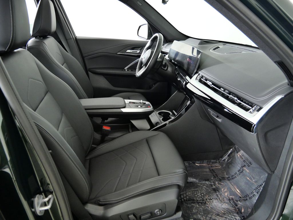 Thumbnail: 2025 BMW X1 - 9