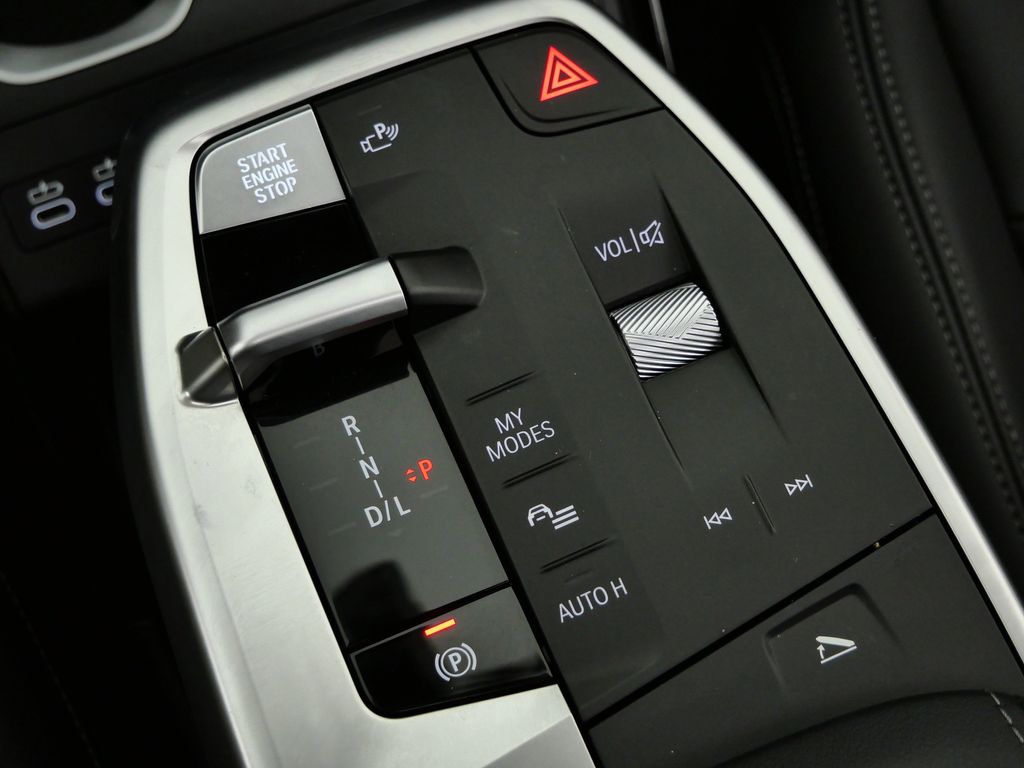 Thumbnail: 2025 BMW X1 - 13