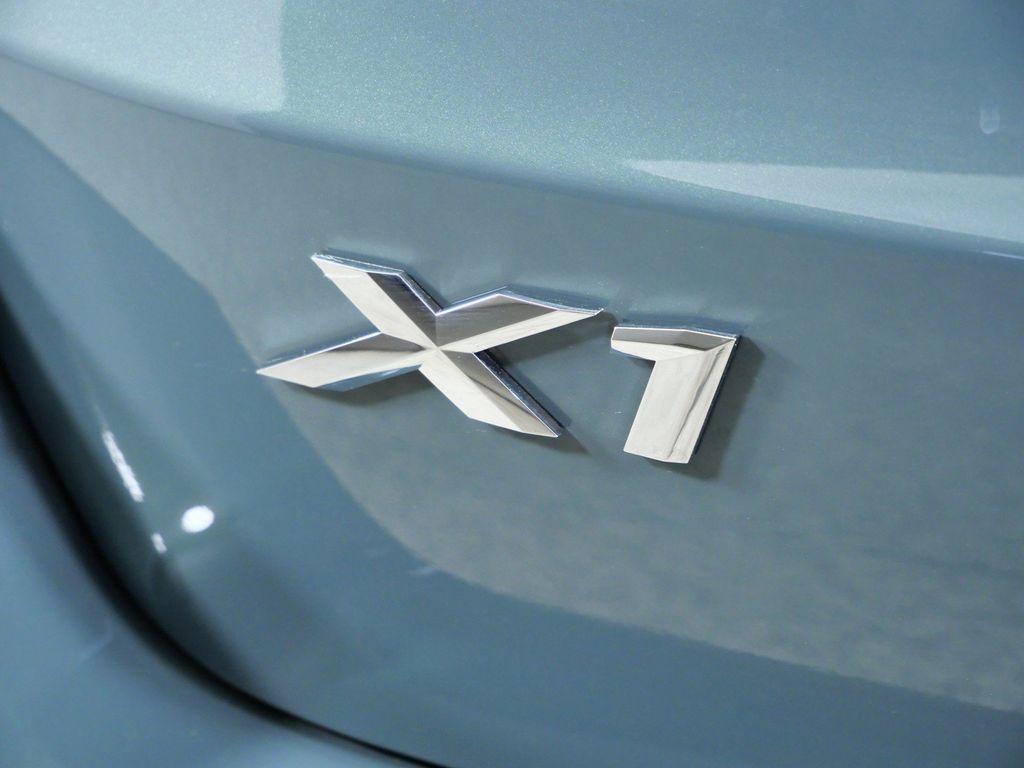 Thumbnail: 2026 BMW X1 - 23
