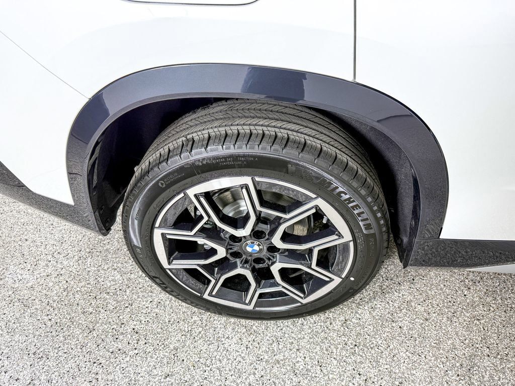 Thumbnail: 2025 BMW X1 - 27