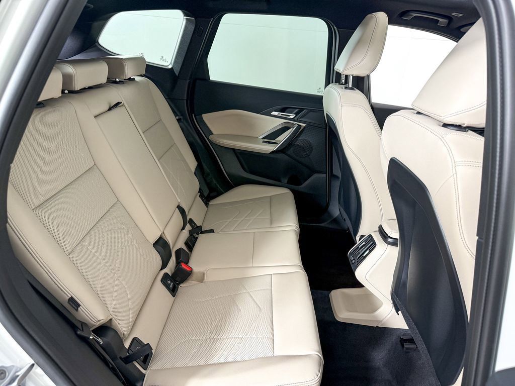 Thumbnail: 2025 BMW X1 - 31