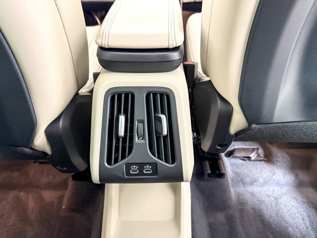 Thumbnail: 2025 BMW X1 - 14