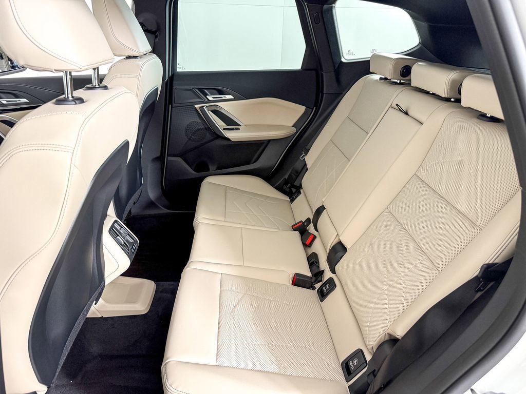 Thumbnail: 2025 BMW X1 - 33