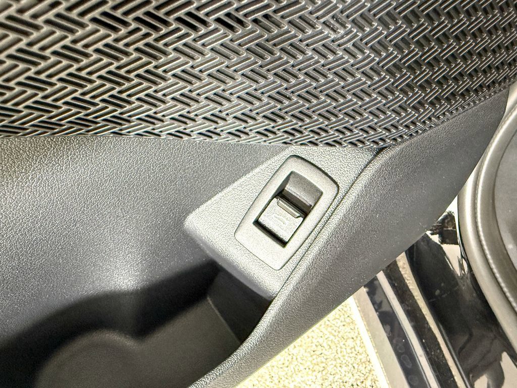 Thumbnail: 2025 BMW X1 - 37