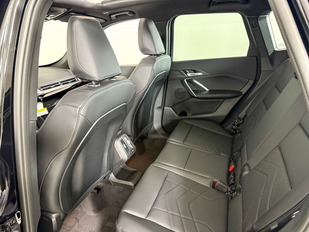 Thumbnail: 2025 BMW X1 - 32