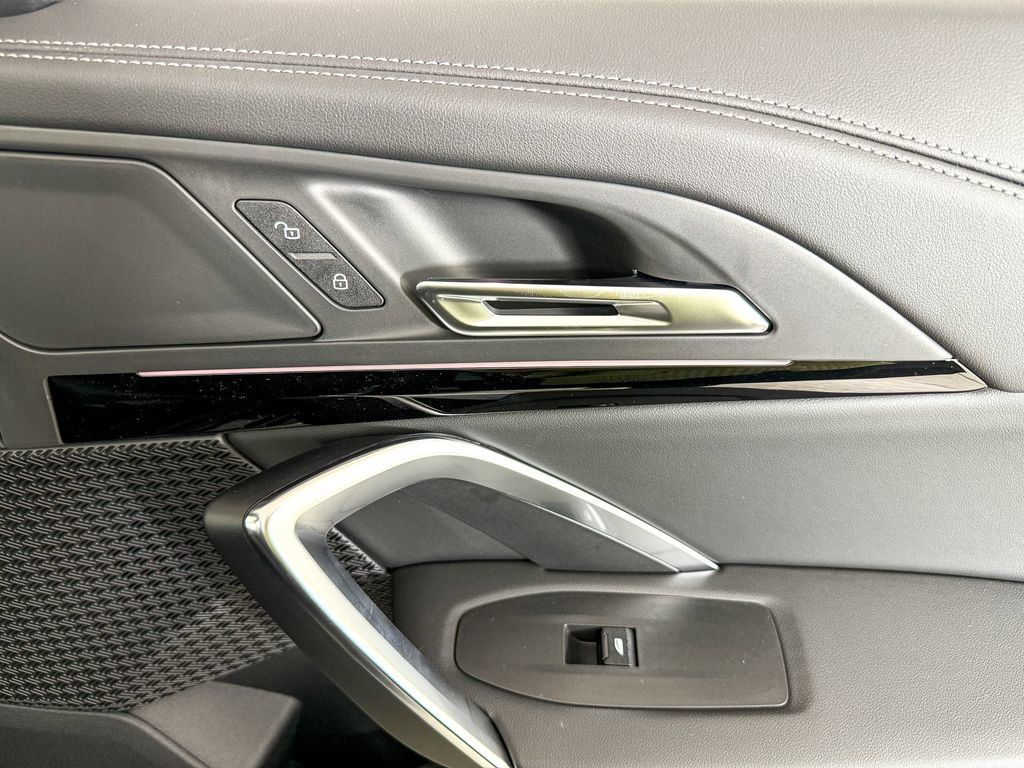 Thumbnail: 2025 BMW X1 - 30