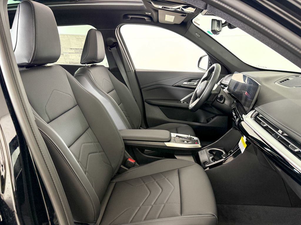 Thumbnail: 2025 BMW X1 - 9