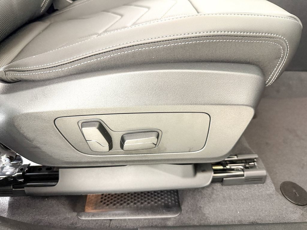 Thumbnail: 2025 BMW X1 - 29