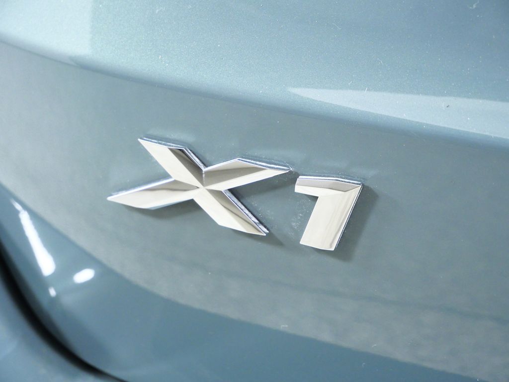 Thumbnail: 2025 BMW X1 - 24