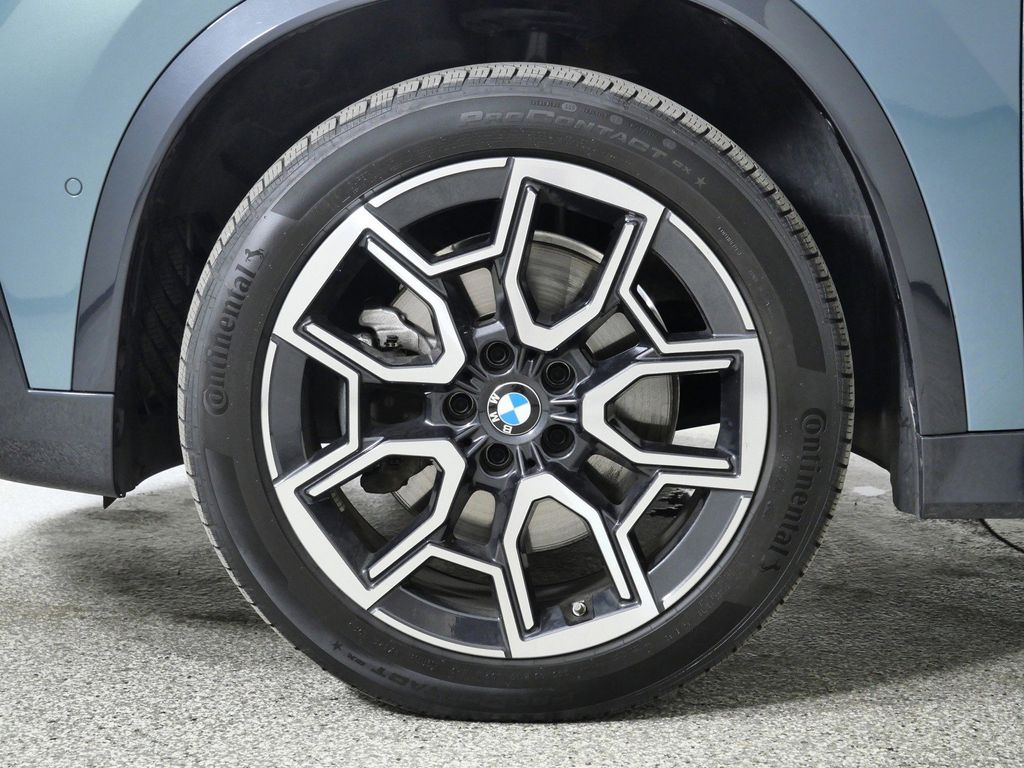 Thumbnail: 2025 BMW X1 - 25