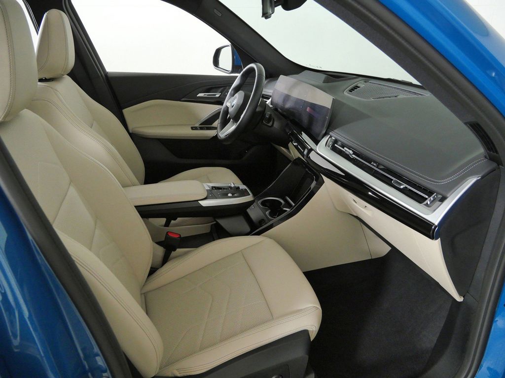 Thumbnail: 2025 BMW X1 - 9