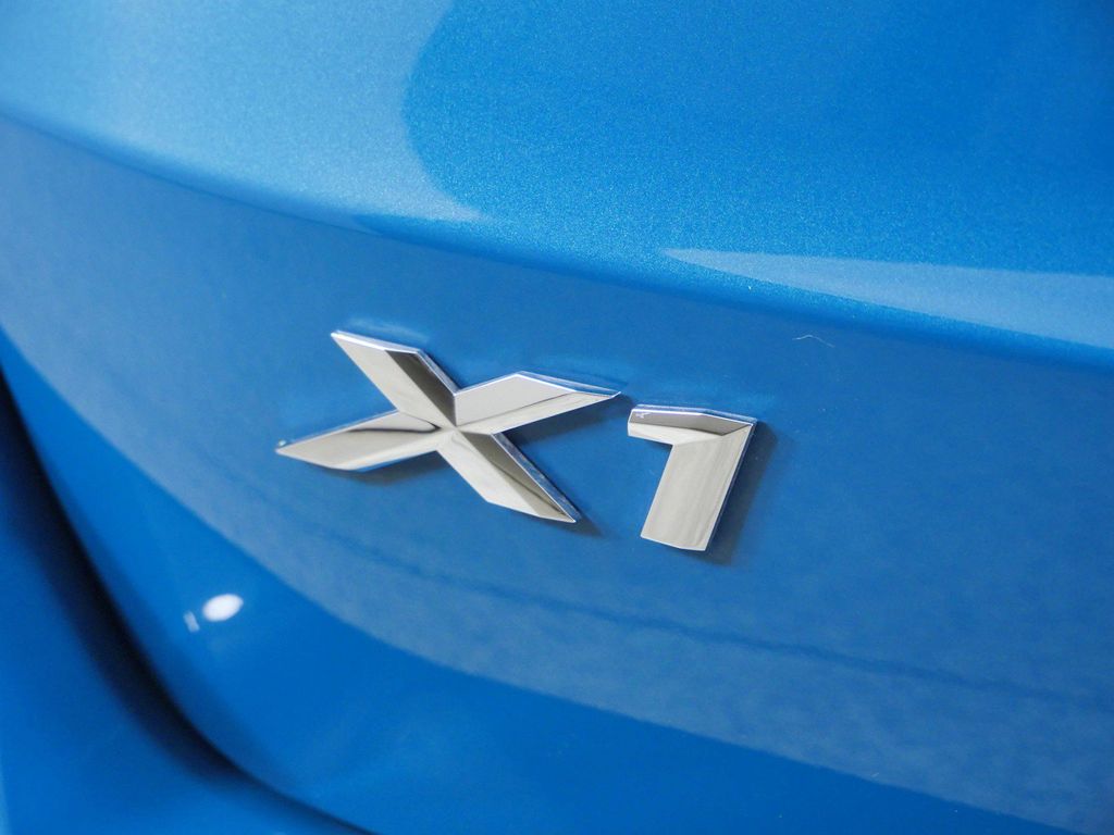 Thumbnail: 2025 BMW X1 - 24