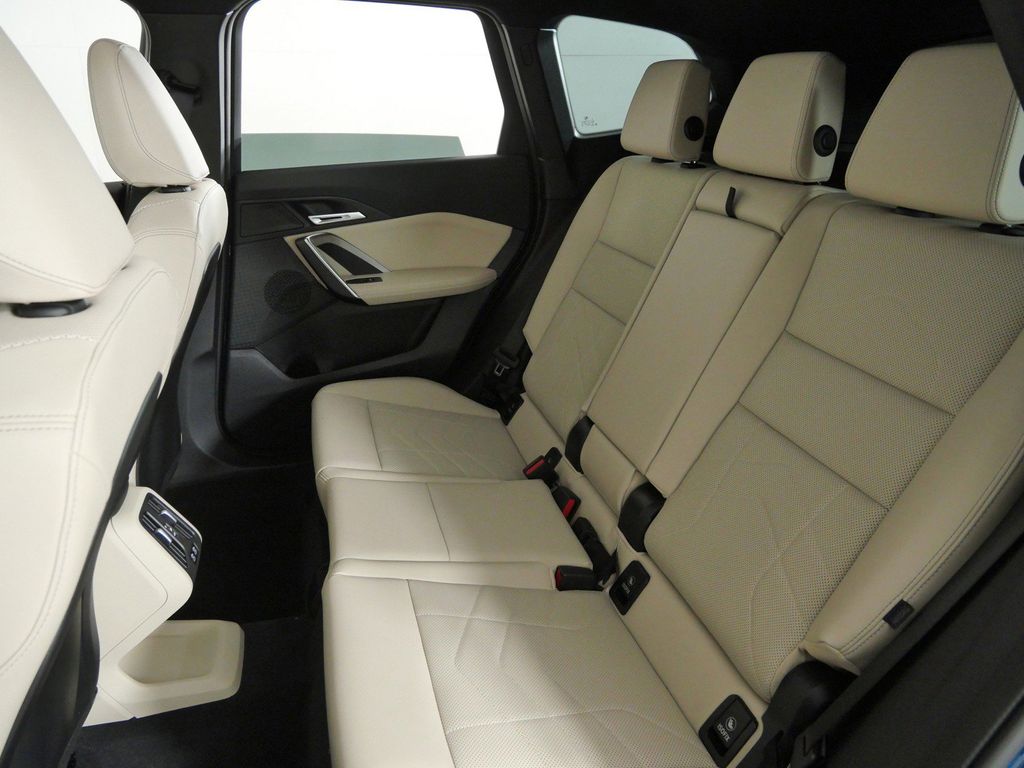 Thumbnail: 2025 BMW X1 - 35