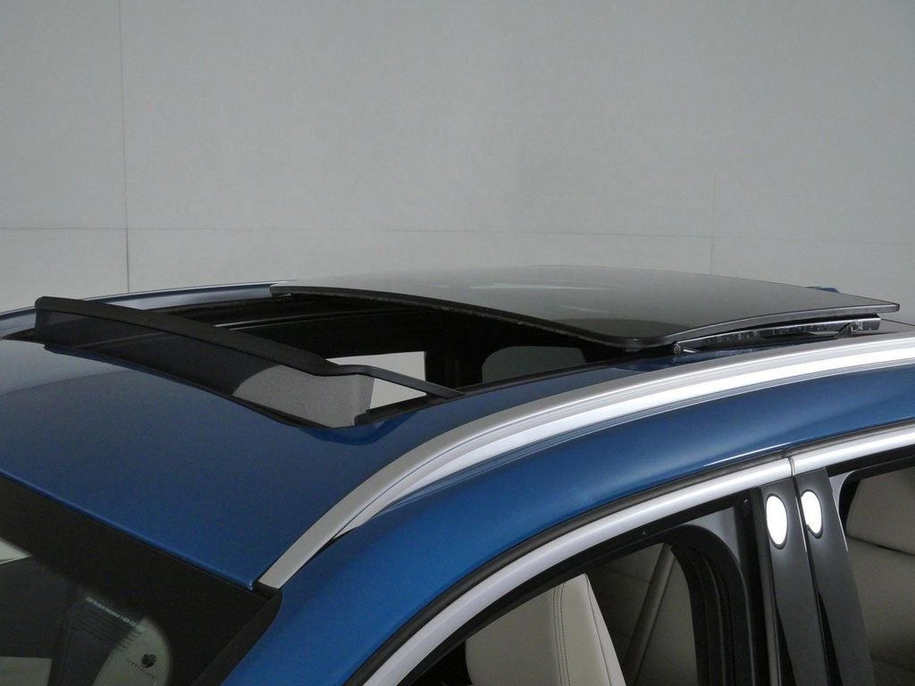 Thumbnail: 2025 BMW X1 - 27