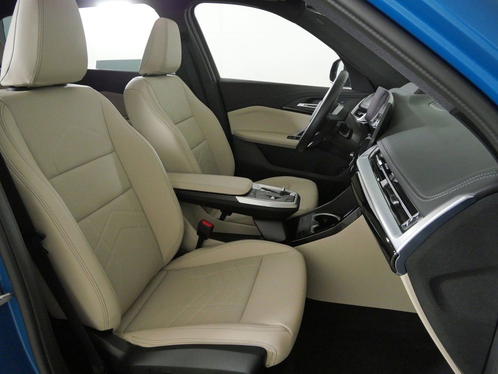 Thumbnail: 2025 BMW X1 - 10