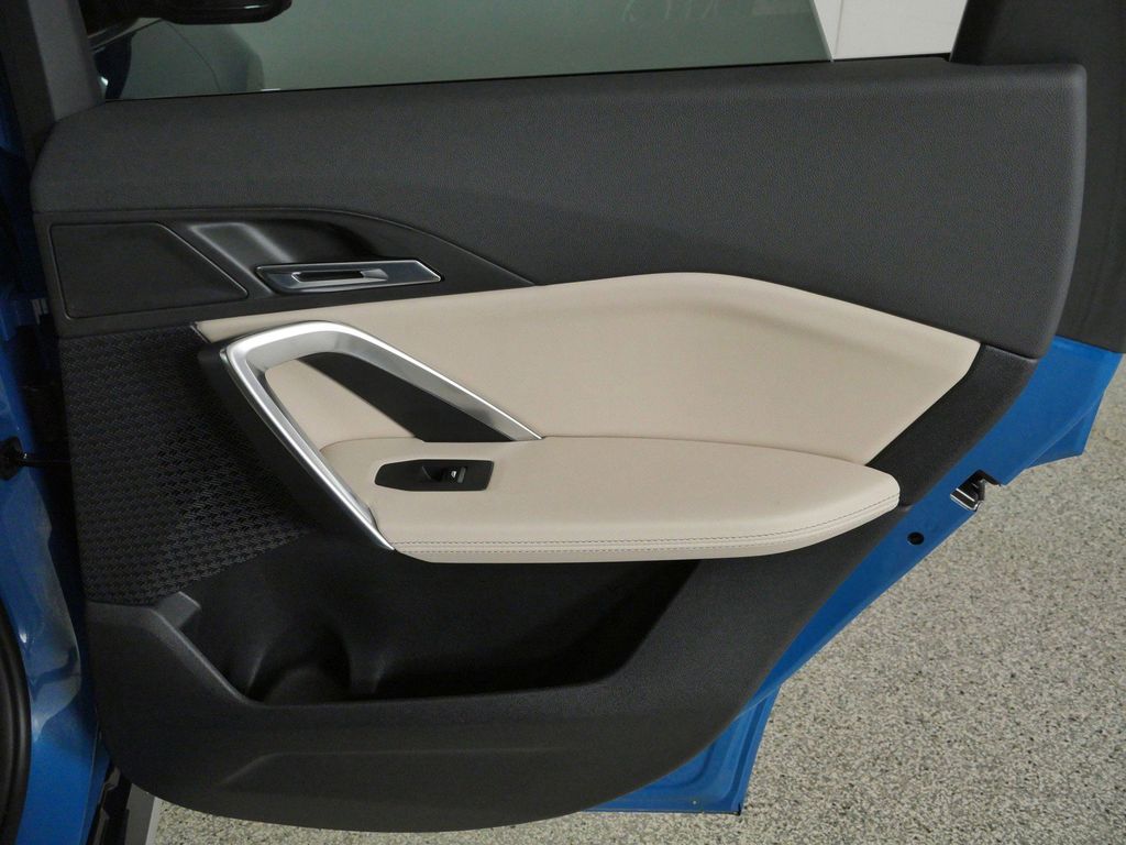 Thumbnail: 2025 BMW X1 - 30