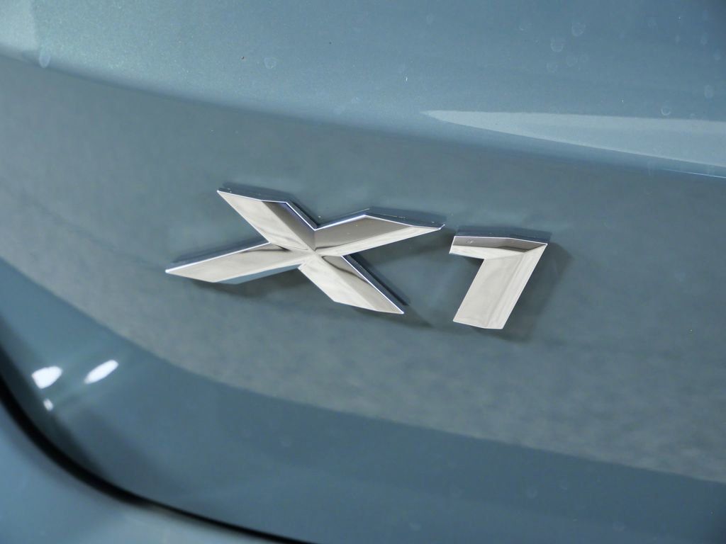 Thumbnail: 2026 BMW X1 - 21