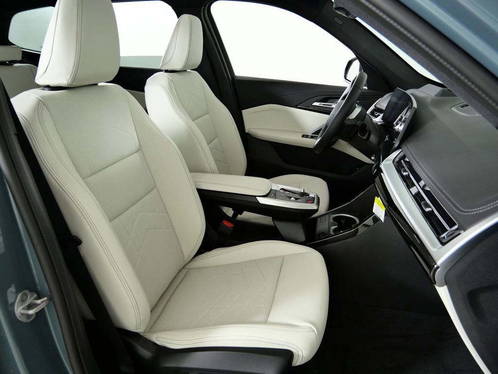 Thumbnail: 2026 BMW X1 - 10