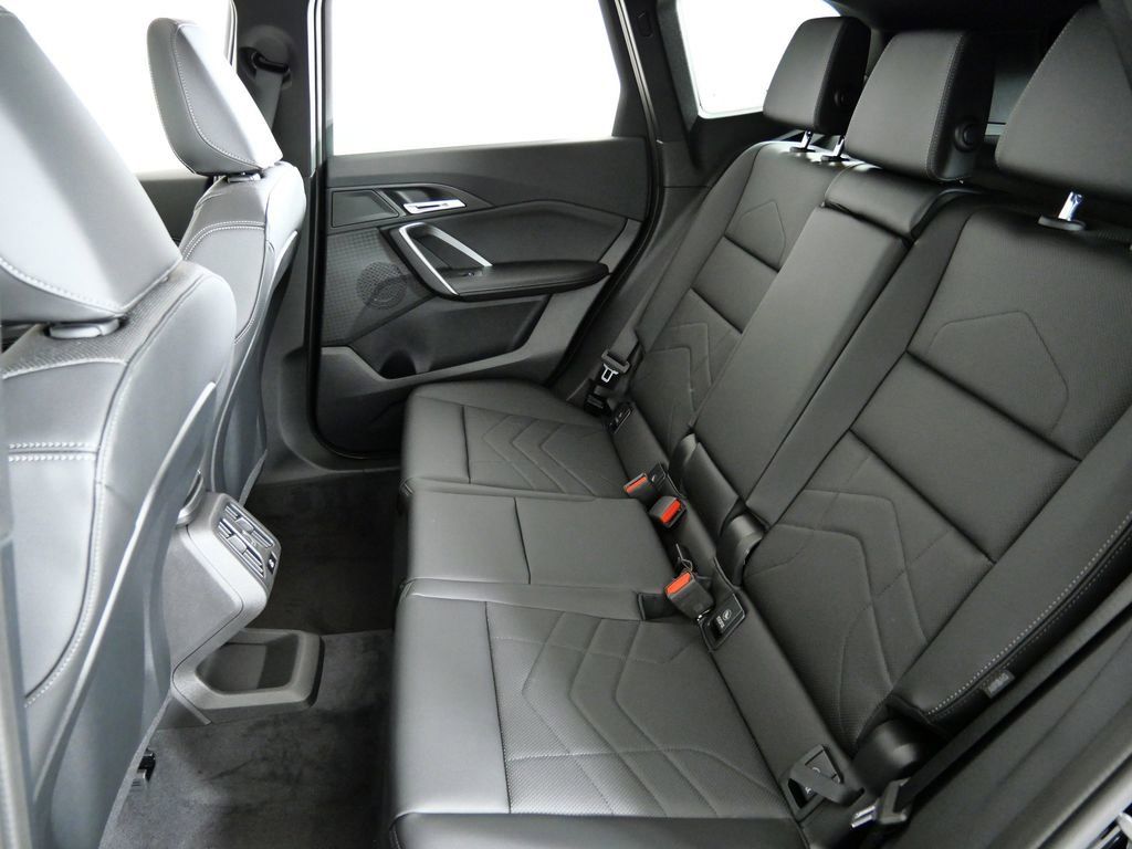 Thumbnail: 2026 BMW X1 - 32