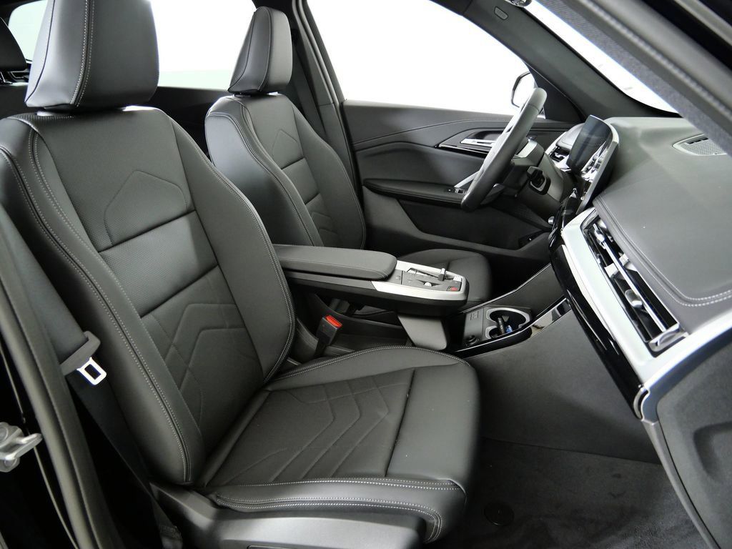 Thumbnail: 2026 BMW X1 - 10