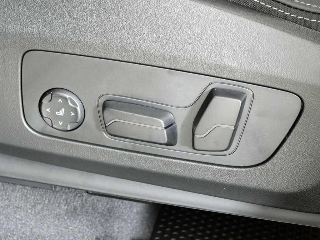 Thumbnail: 2026 BMW X1 - 39