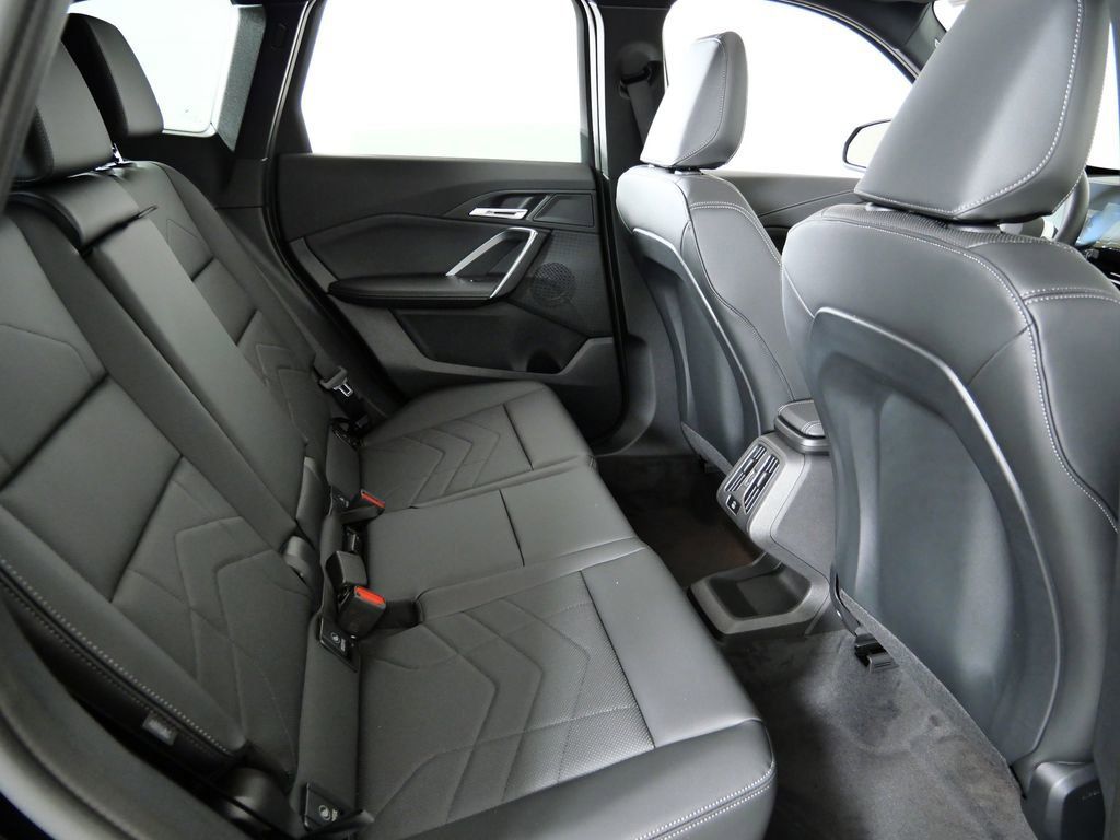 Thumbnail: 2026 BMW X1 - 11