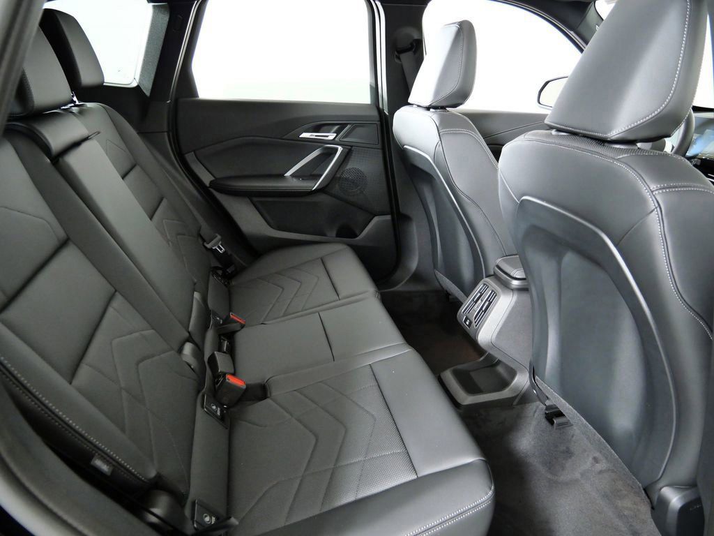 Thumbnail: 2026 BMW X1 - 11